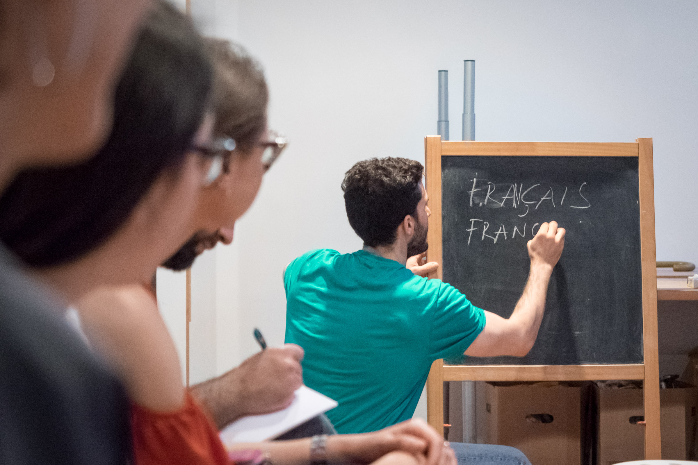 Un laboratorio intensivo per migliorare la pronuncia francese e l’intonazione guidati da un insegnante e attore madrelingua
